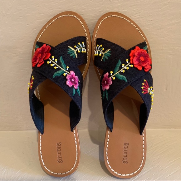 Soludos Shoes - NWT Soludos Embellished Floral Sandal - Size 8.5